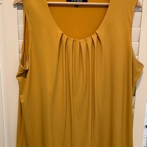 Le Suit Mustard Shell